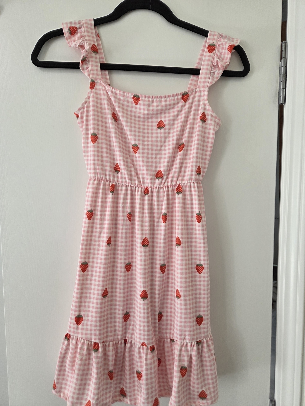 1024 NWOT Girls Pink Gingham Sundress with Strawberry Print